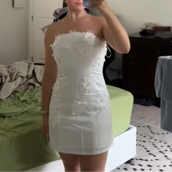 Shop These Three Boutique - NWT! Flower Appliqué Tube Dress. - Picture 5 of 5